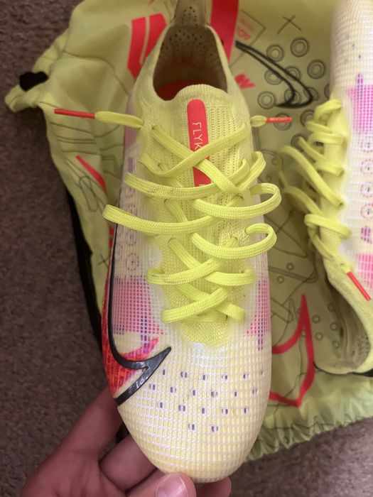 Ghete de fotbal nike acc