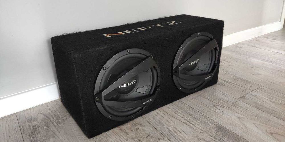 Сабвуфер с усилителем Hertz