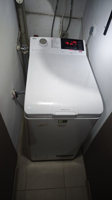 Продавам перална AEG 6000 Series / Lavamat / Горно зареждане.
