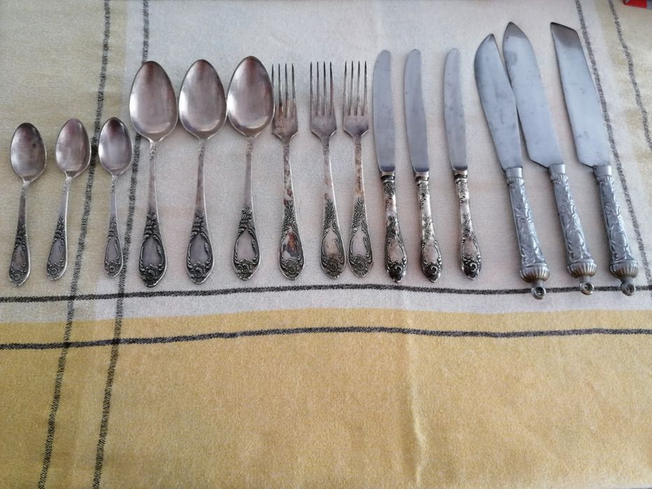 Vânzare tacâmuri argint