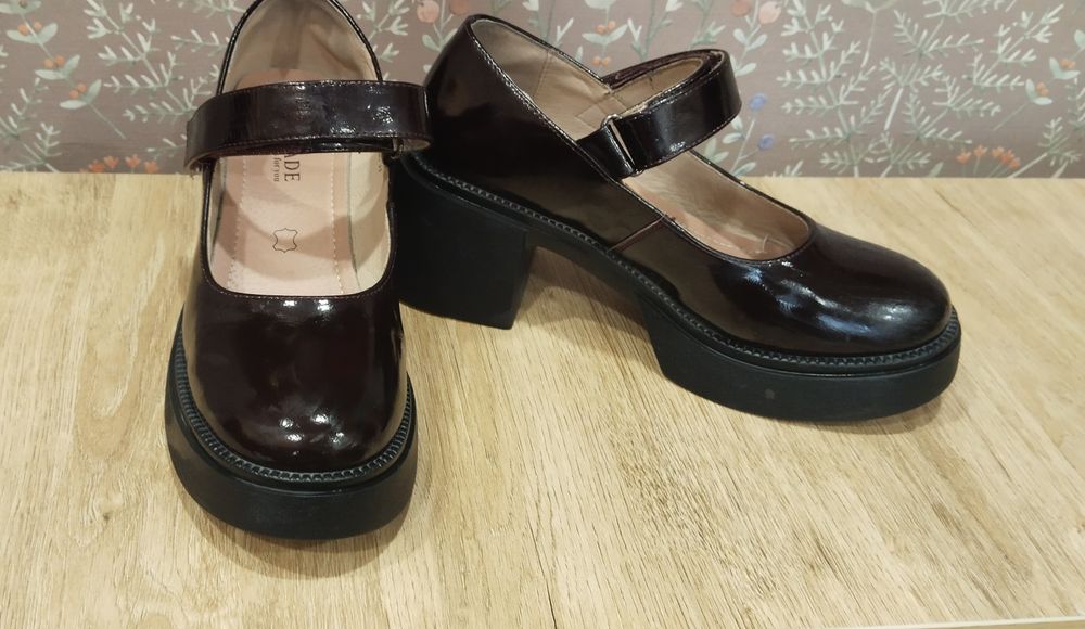 Туфли бордовые лаковые