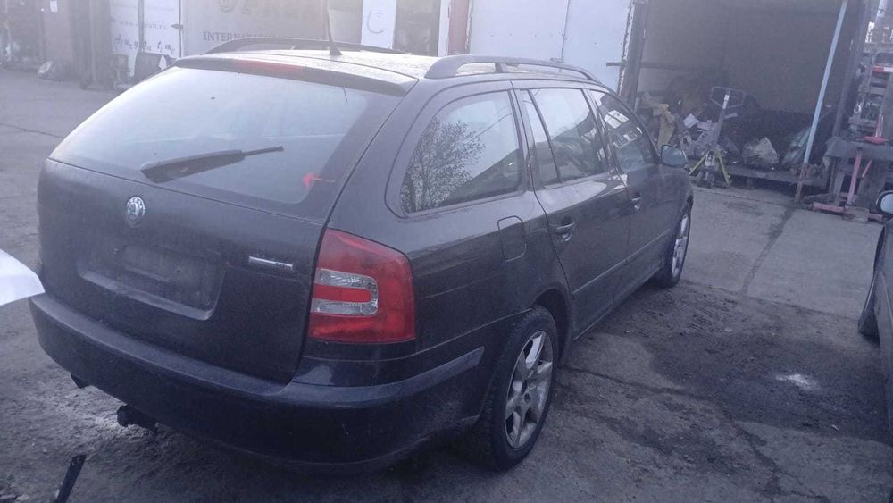 Dezmembrez Skoda Octavia 2 -2.0 Diesel DIN 2006 - Cutie Automata - BMM