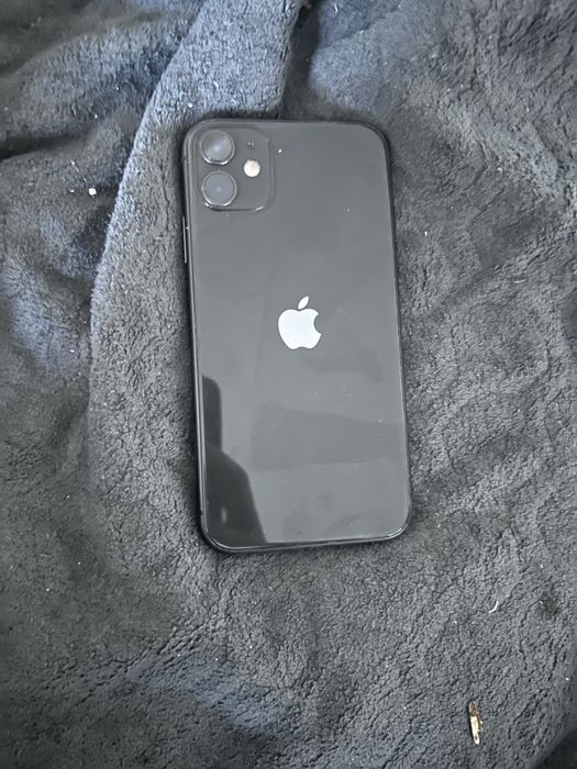 Продам Iphone 11