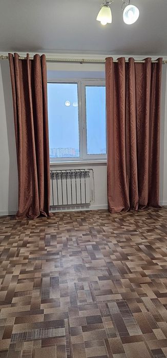 Продам 2-х комнатную квартиру .