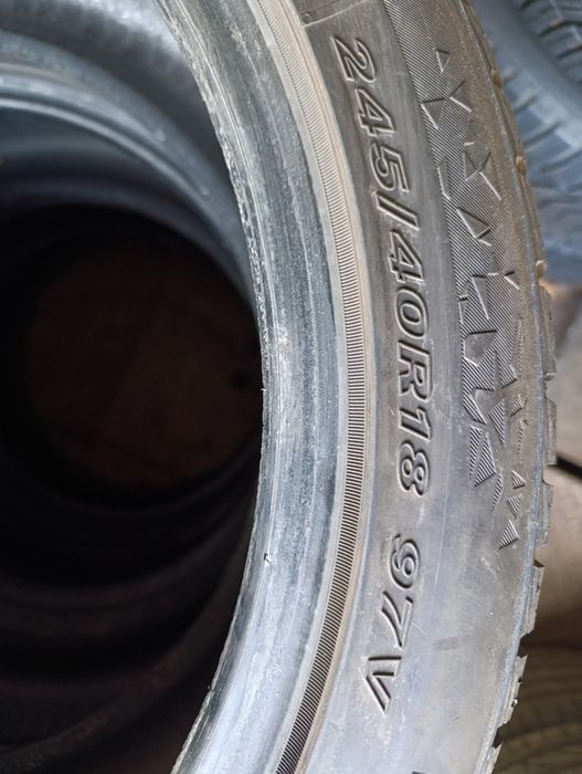Anvelope de iarnă 225 45 18 și 245 40 18 Nexen dot 2020