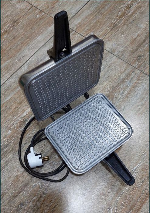 Вафельница для выпечки