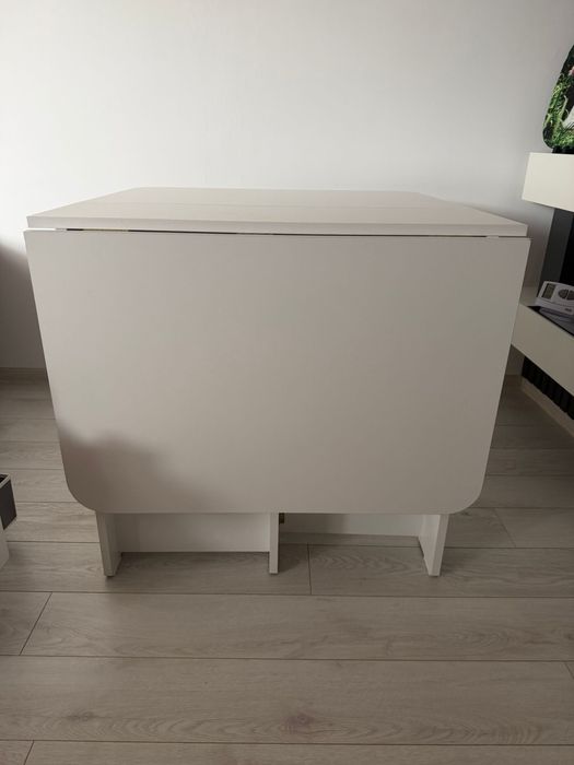 Masă extensibilă albă – ca nouă