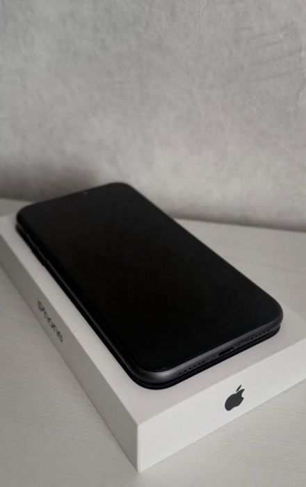 Продам iphone 11 64gb полный комплект