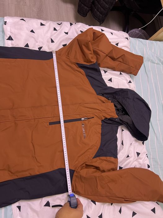 Vand geaca iarna Columbia pentru barbati NOU