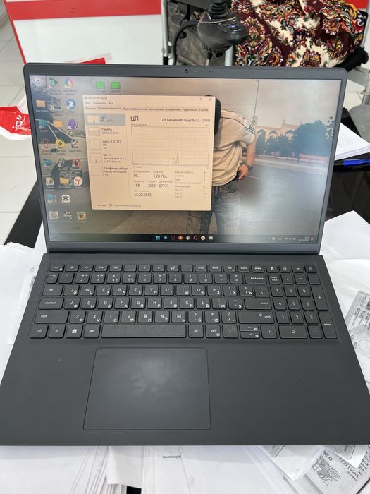 Dell noutbuk i3 yangi holatda