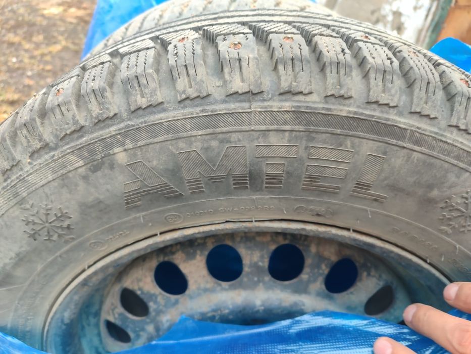 Продам резину  195/65 r 15
