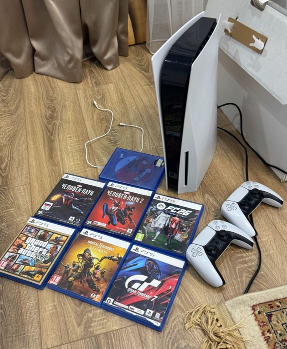 Sony Playstation 5 с дисками продам