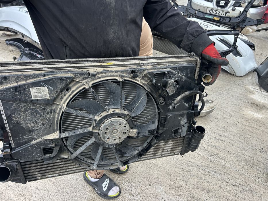 Capota.faruri.trager.radiator renault laguna 3