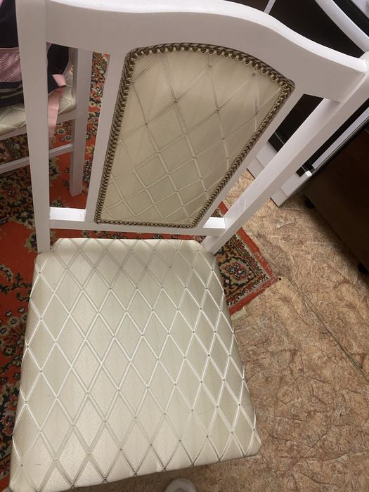 Продам стулья  4 штук