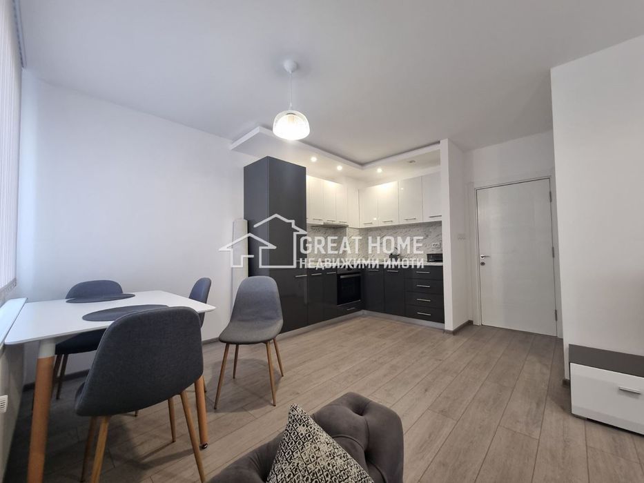 Дава се под наем Тристаен апартамент в Търговище, Вароша - 86 кв.м за 398.82 € - Снимка #1