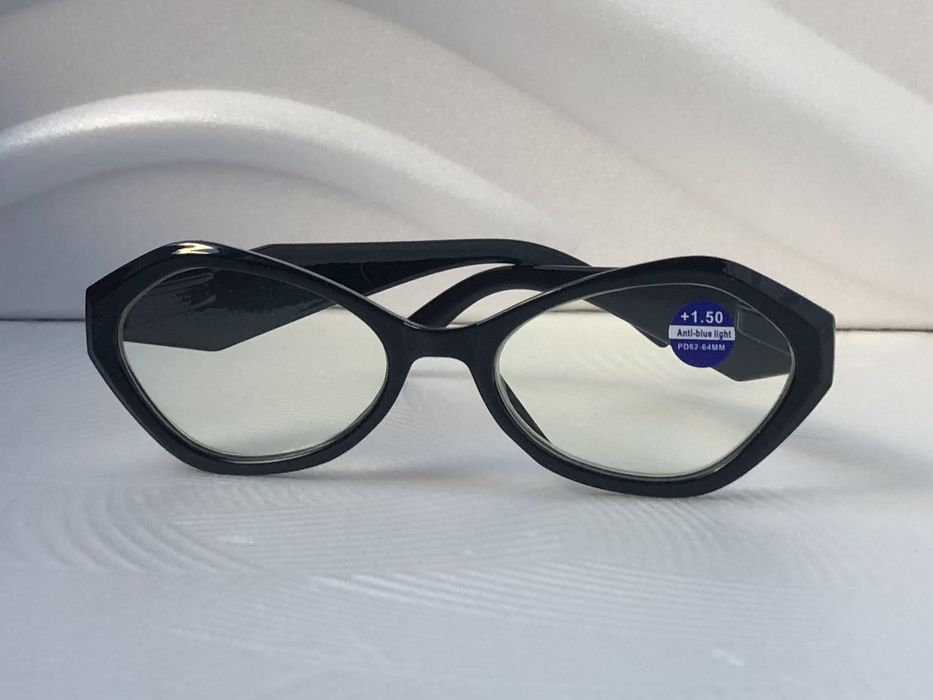 Модерни дамски диоптрични очила /+1.00 - +3.00 /