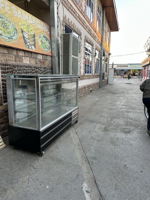 Холодильник витрина