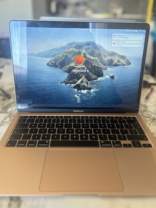 Macbook Air 13-inch i3 2020