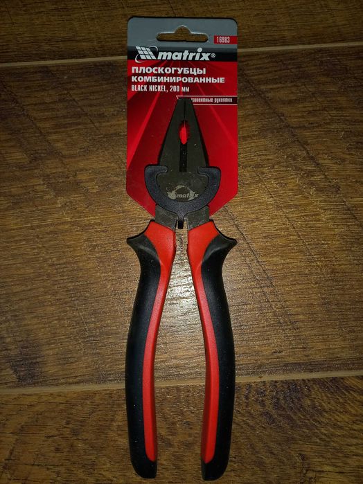 Плоскогубцы комбинированные.  МАТРИКС