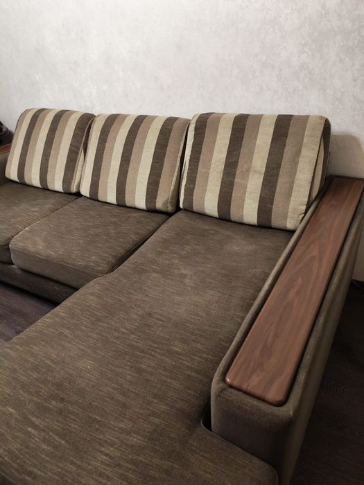 Продаётся диван б/у