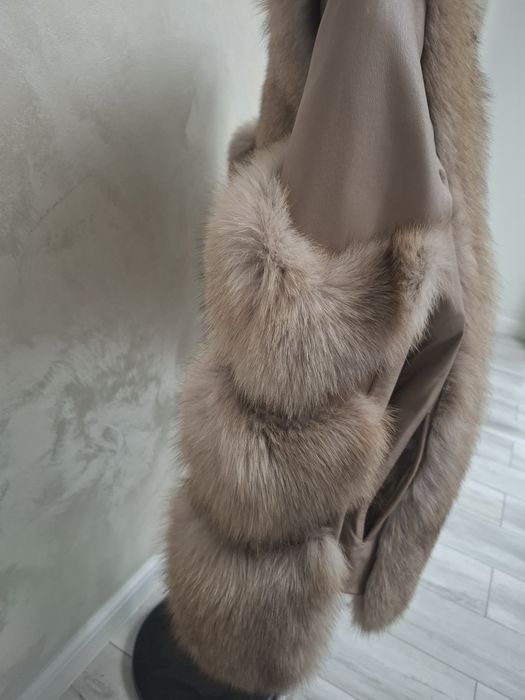 Haina de blana vulpe si piele naturala mărimea S