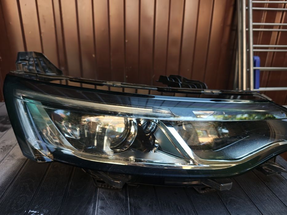 Far dreapta Renault talisman, 18.02.2019, stare foarte bună.