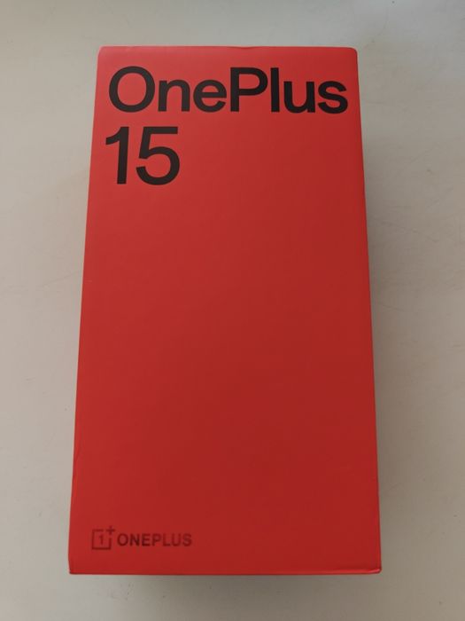 Продам смартфон OnePlus 15