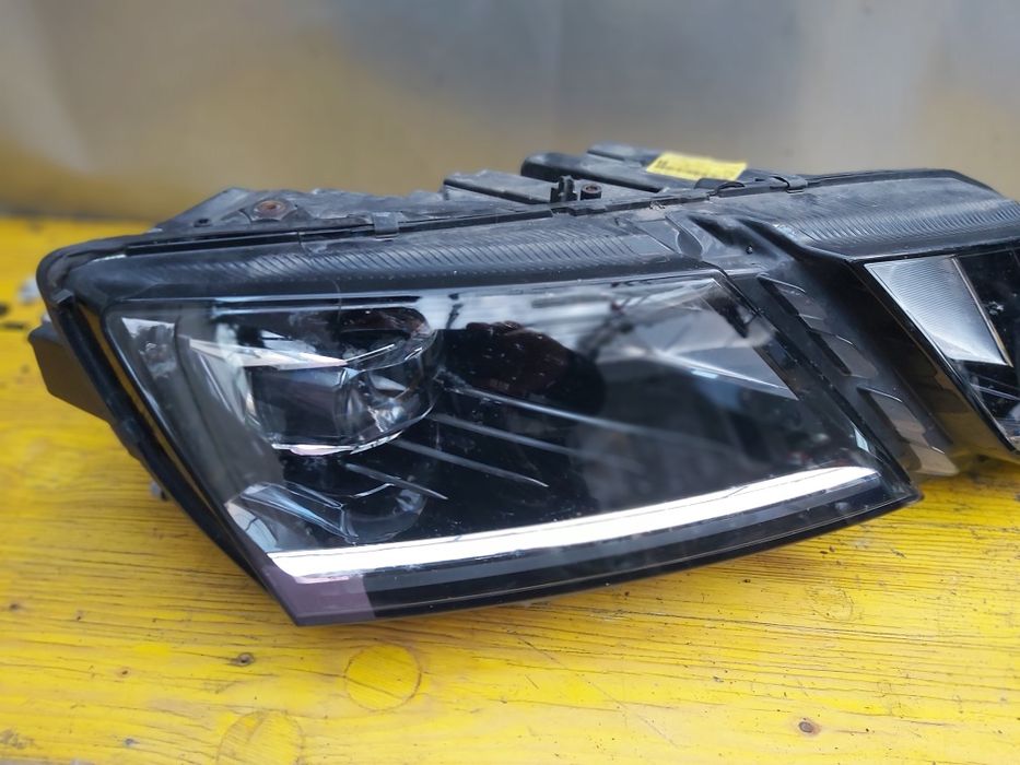 Фар Skoda Octavia 3