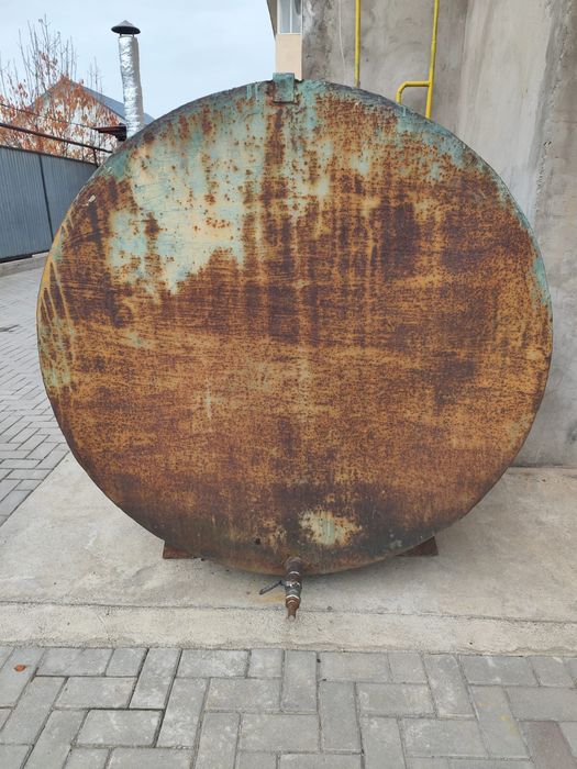 Бочка 2 кубовый б/у