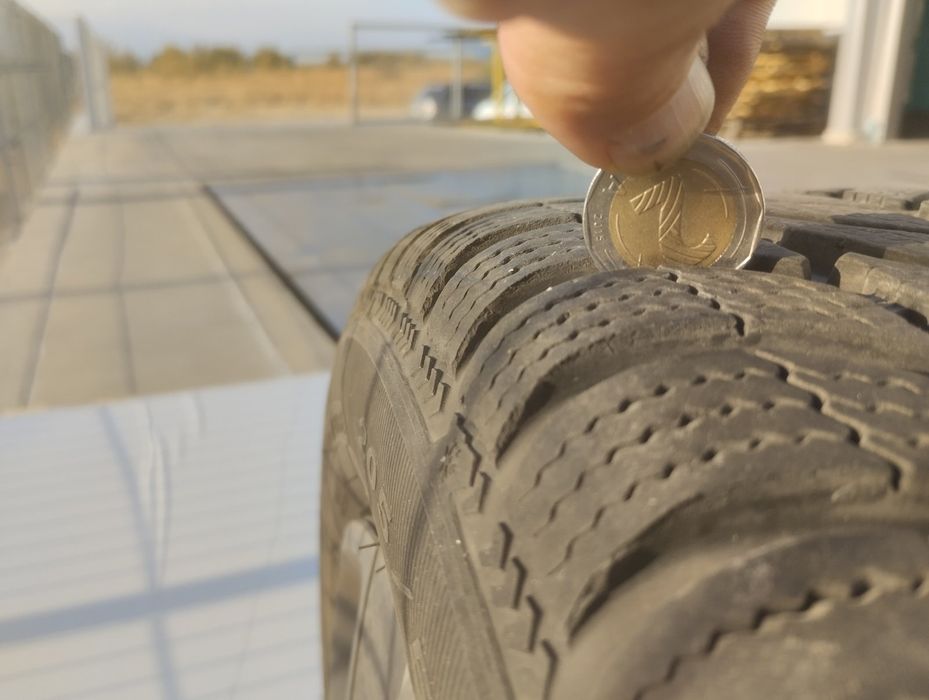 Зимни гуми 205/55 R16,със стоманени джанти