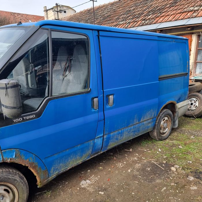 Dezmembrez Ford transit Motor 2.0 disel