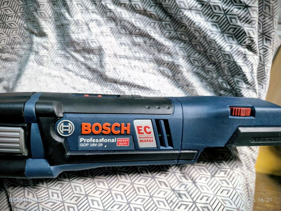 Мултитул Bosch GOP 18V-28 безчетков