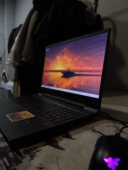 HP victus ноутбук