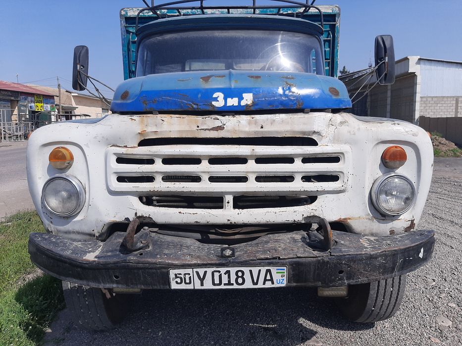 Зил 130 сотилади 1990-йил 6 та евро диска балонлари йанги