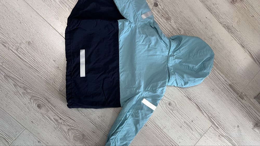 Продам ветровку Hm 116 размер