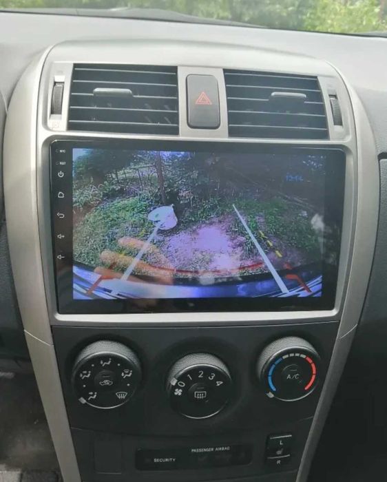 Камера за заден ход Тойота Авенсис Корола вграждане в плафона Toyota