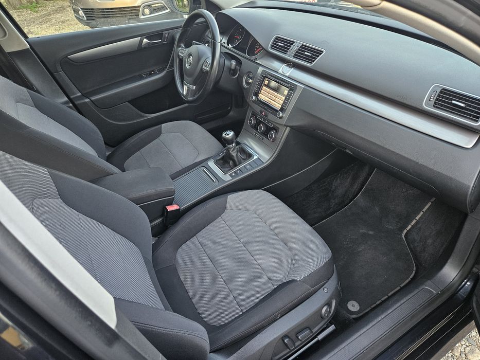 Vw Passat B7 ~ 2011/ 2.0d 140CP Euro 5/Navigatie/Ventilatie/Senz Park 360°/Park Assist/Camera