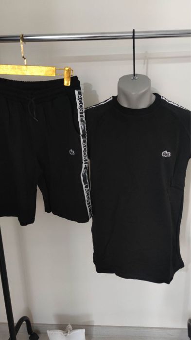 Маркови дрехи сл