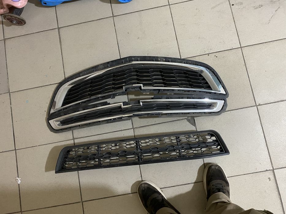 Решетка бампера, шевролет кобальт