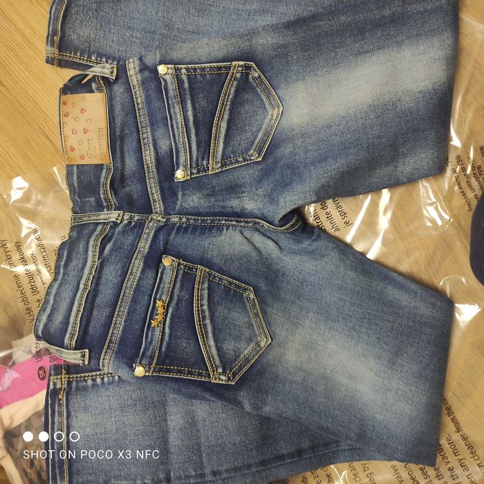 Детски дънки за момиче