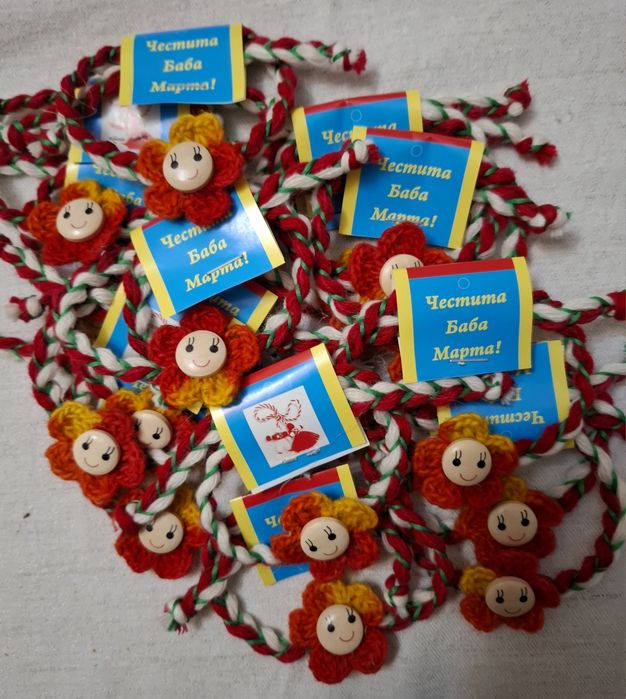 Мартеници ръчно изработени