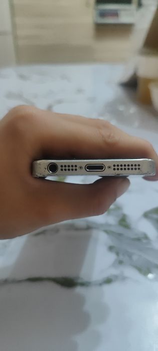 Айфон 5 работает