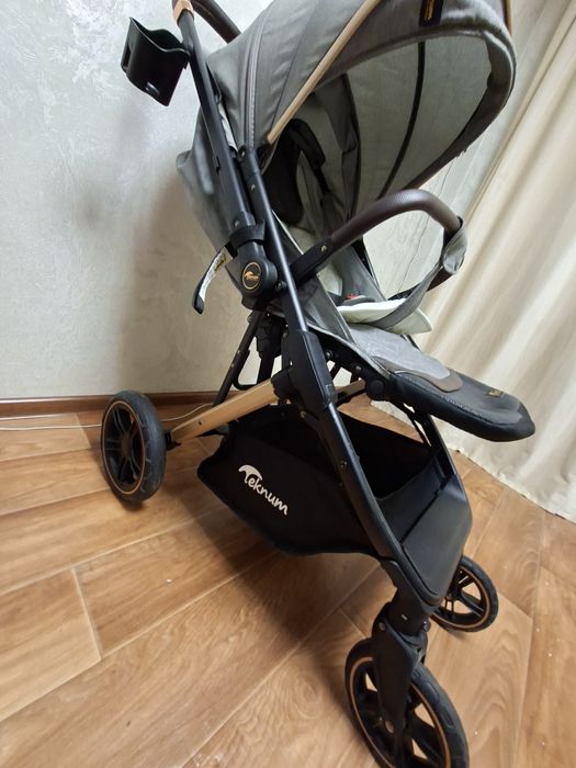 Продам коляску почти новый