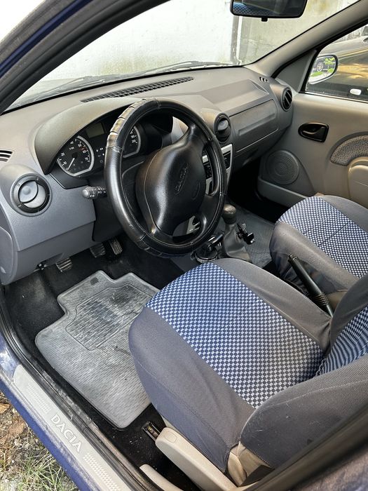 Dacia Logan 2005