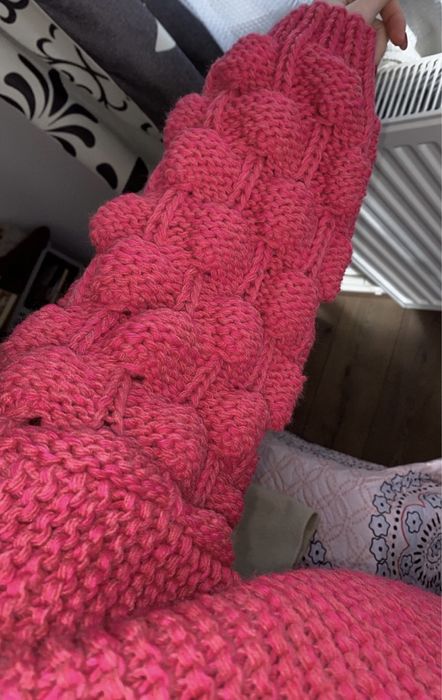 Pulover lucrat manual