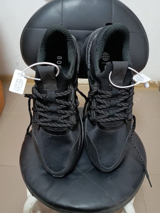 Продам кросовки Адидас