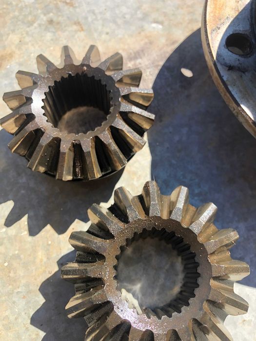 Г класа, G class  части за раздатка и заден диференциал.