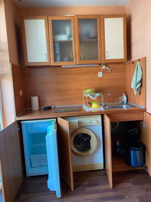 едностаен обзаведен в кв.Редута, на ток, с тераса, за сам човек