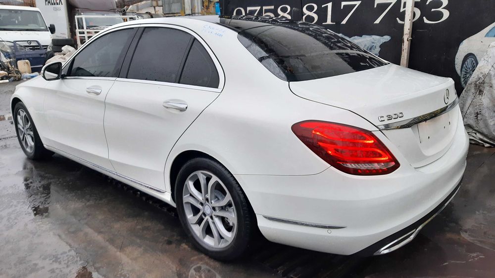 Dezmembrez mercedes c class w205 c300 hyb/far w205/panoramic/bara/stop