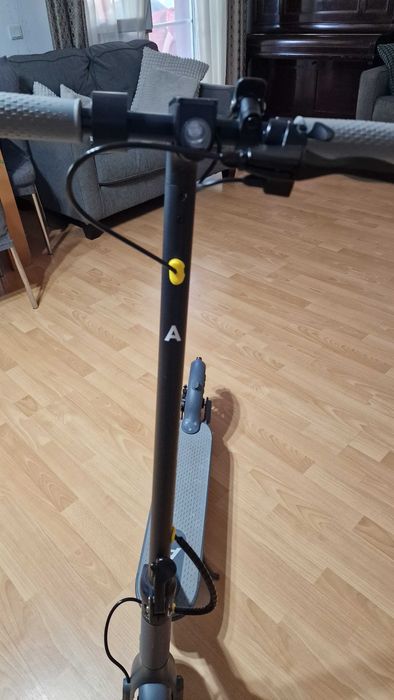 Vând Trotinetă Electrică AERIUM T350 Pro - Ca nouă + Garanție Dec 2027